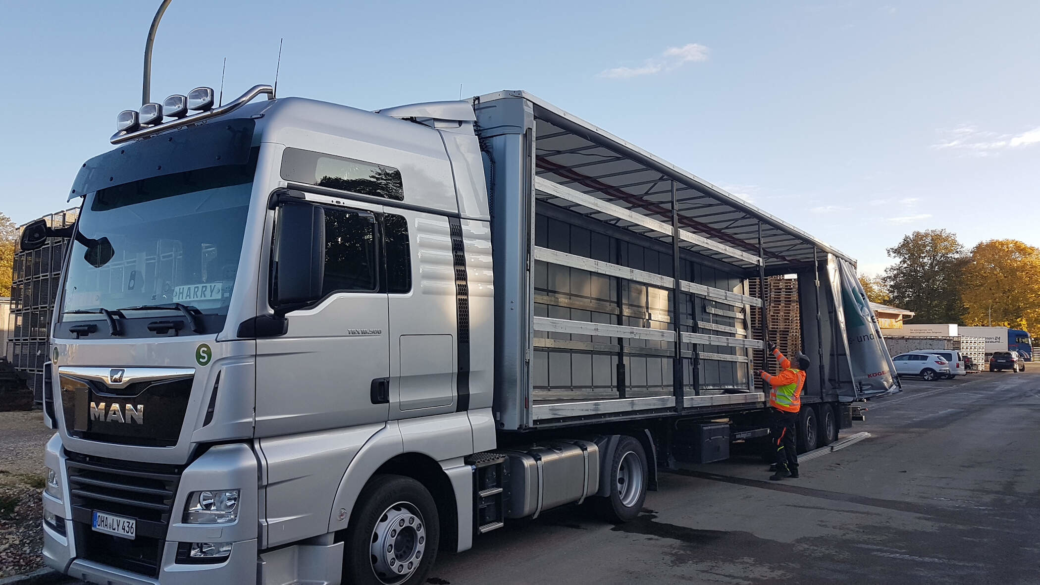 Lastwagen von E&S Palettenservice und Kühltransporte OHG 